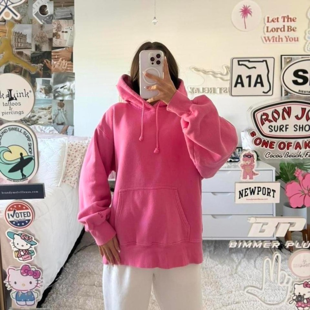 Aritzia Pink Cosmo Boyfriend‎ Fit Hoodie - Picture 4 of 8